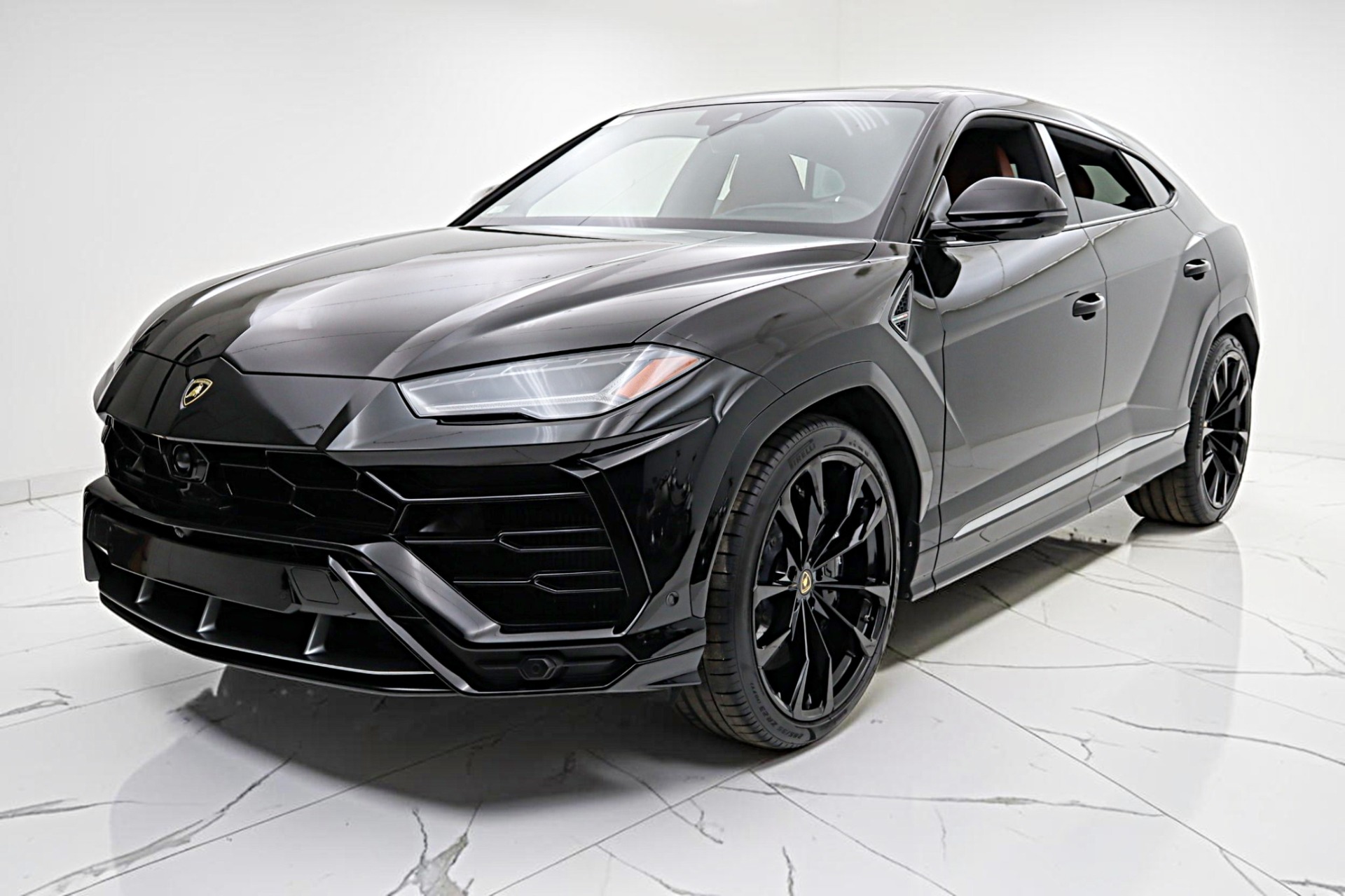 Used 2019 Lamborghini Urus / SELEZIONE PRE-OWNED CERTIFIED for sale $179,000 at F.C. Kerbeck Aston Martin in Palmyra NJ 08065 2