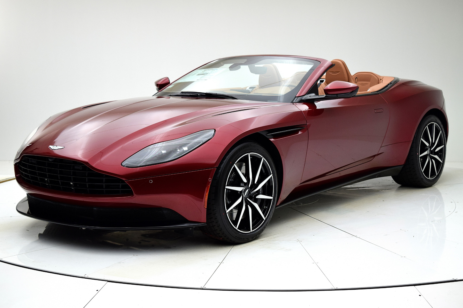 Aston Martin db11 Orange