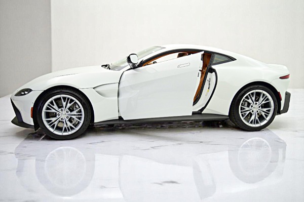 Used 2021 Aston Martin Vantage for sale $119,000 at F.C. Kerbeck Aston Martin in Palmyra NJ 08065 4