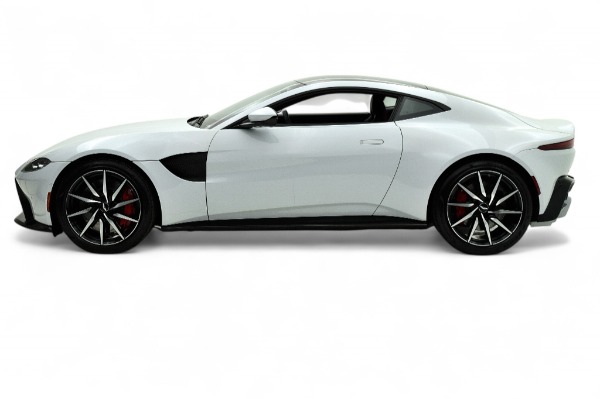 Used 2019 Aston Martin Vantage Coupe for sale $109,000 at F.C. Kerbeck Aston Martin in Palmyra NJ 08065 3