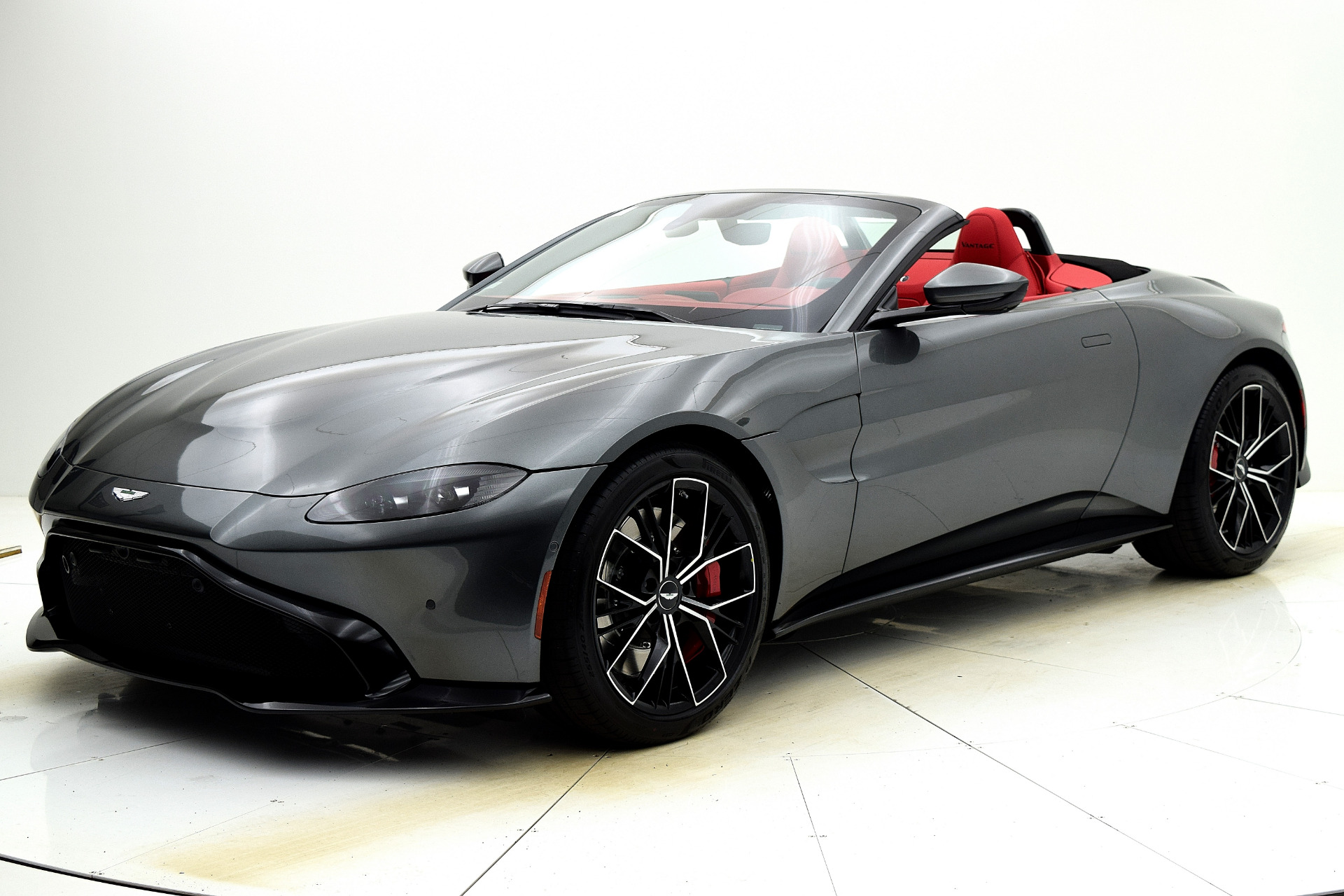 Used 2021 Aston Martin Vantage Roadster for sale $129,000 at F.C. Kerbeck Aston Martin in Palmyra NJ 08065 2