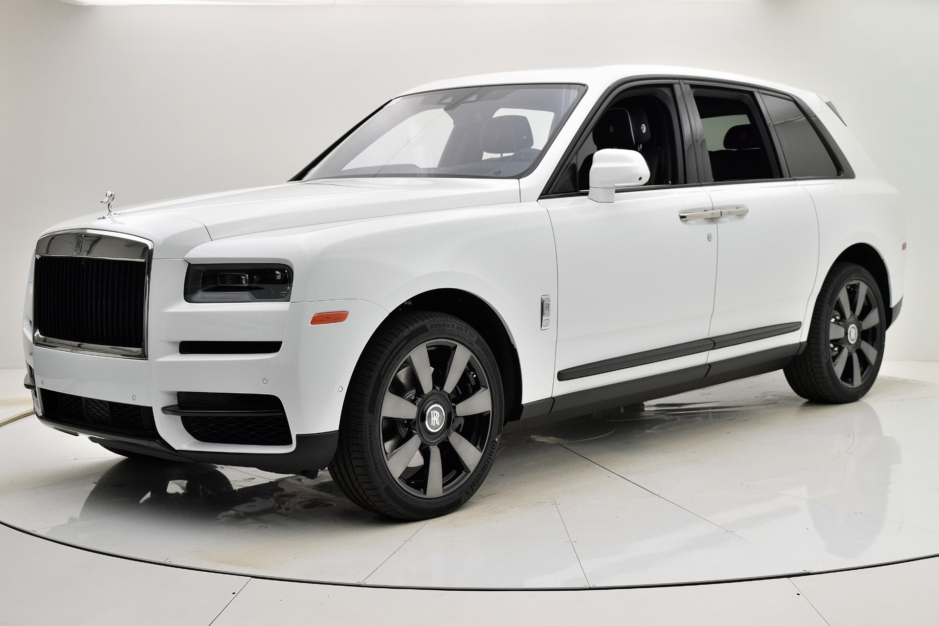 New 2021 Rolls-Royce Cullinan for sale Sold at F.C. Kerbeck Aston Martin in Palmyra NJ 08065 2