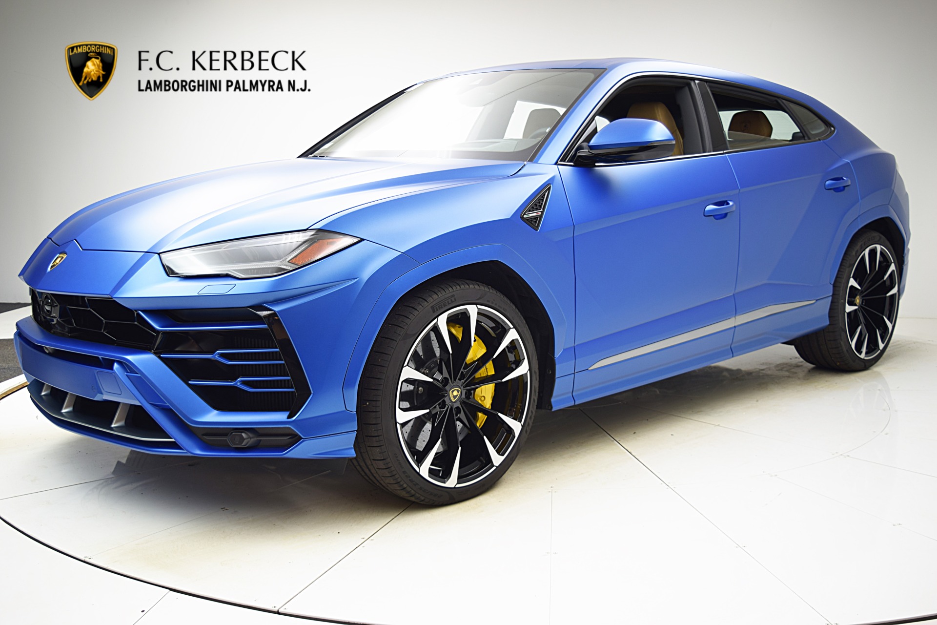 Used 2022 Lamborghini Urus / LEASE OPTIONS AVAILABLE for sale $279,000 at F.C. Kerbeck Aston Martin in Palmyra NJ 08065 2