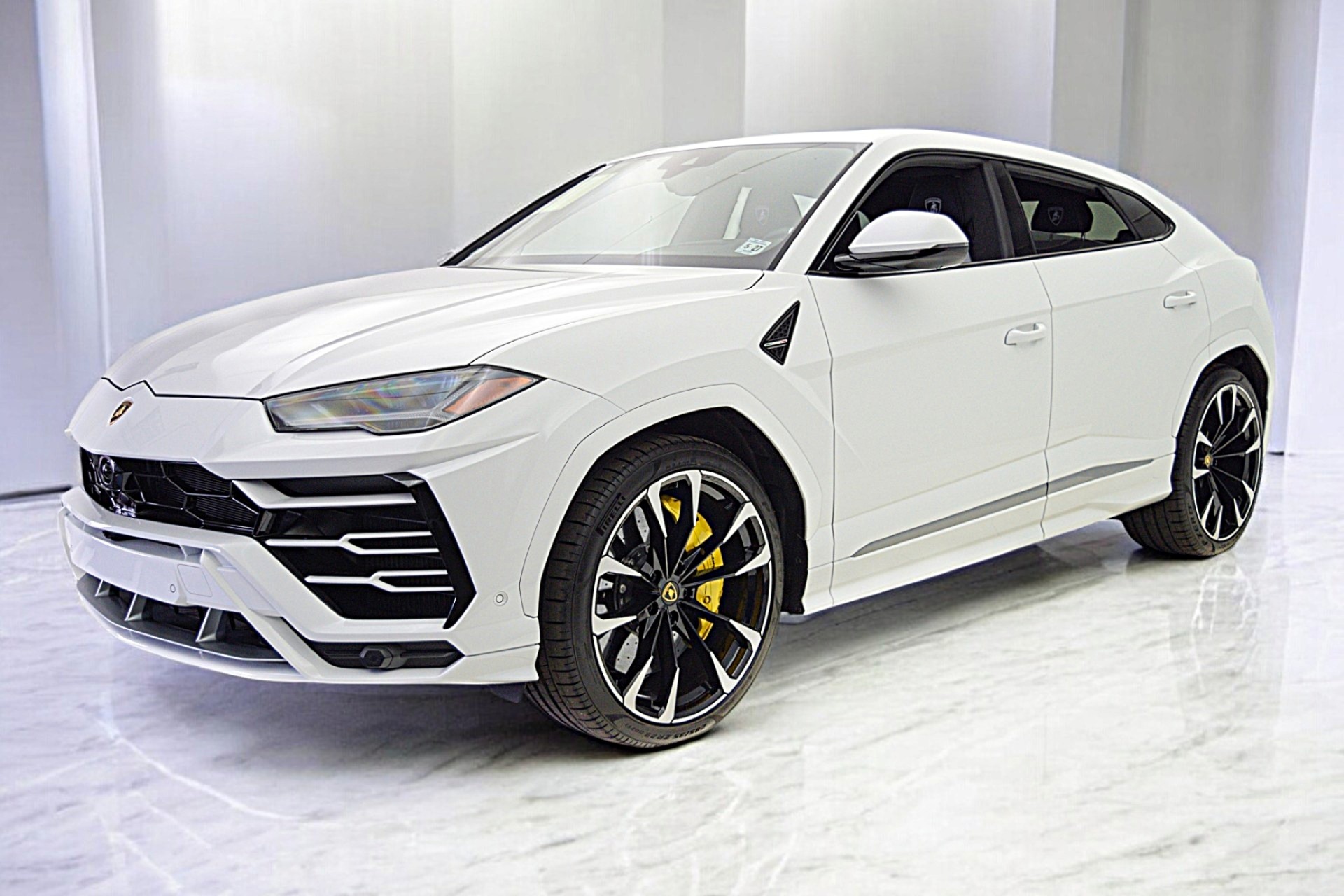 Used 2022 Lamborghini Urus / SELEZIONE PRE-OWNED CERTIFIED for sale $219,000 at F.C. Kerbeck Aston Martin in Palmyra NJ 08065 2