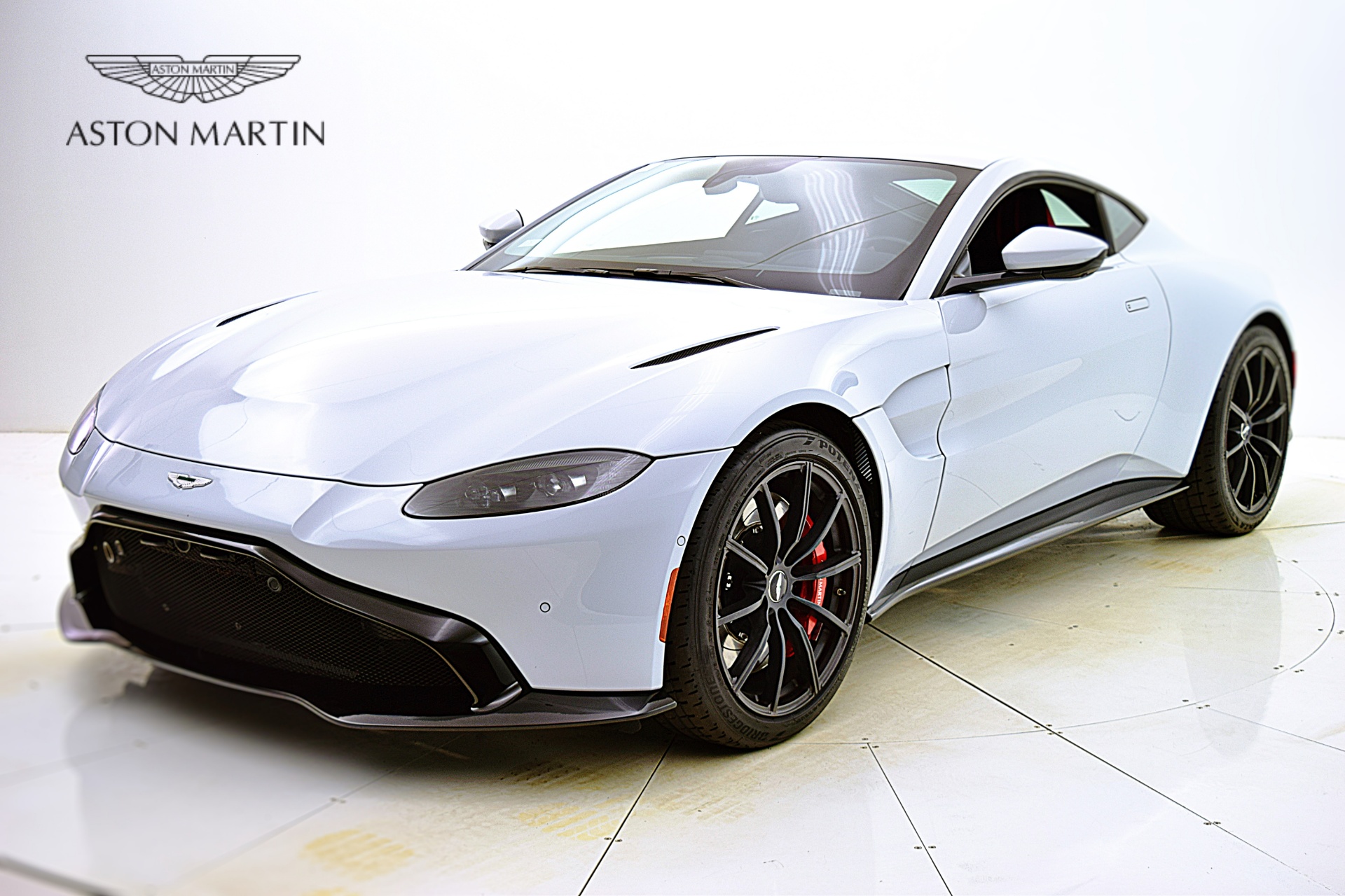 Used 2020 Aston Martin Vantage for sale Sold at F.C. Kerbeck Aston Martin in Palmyra NJ 08065 2
