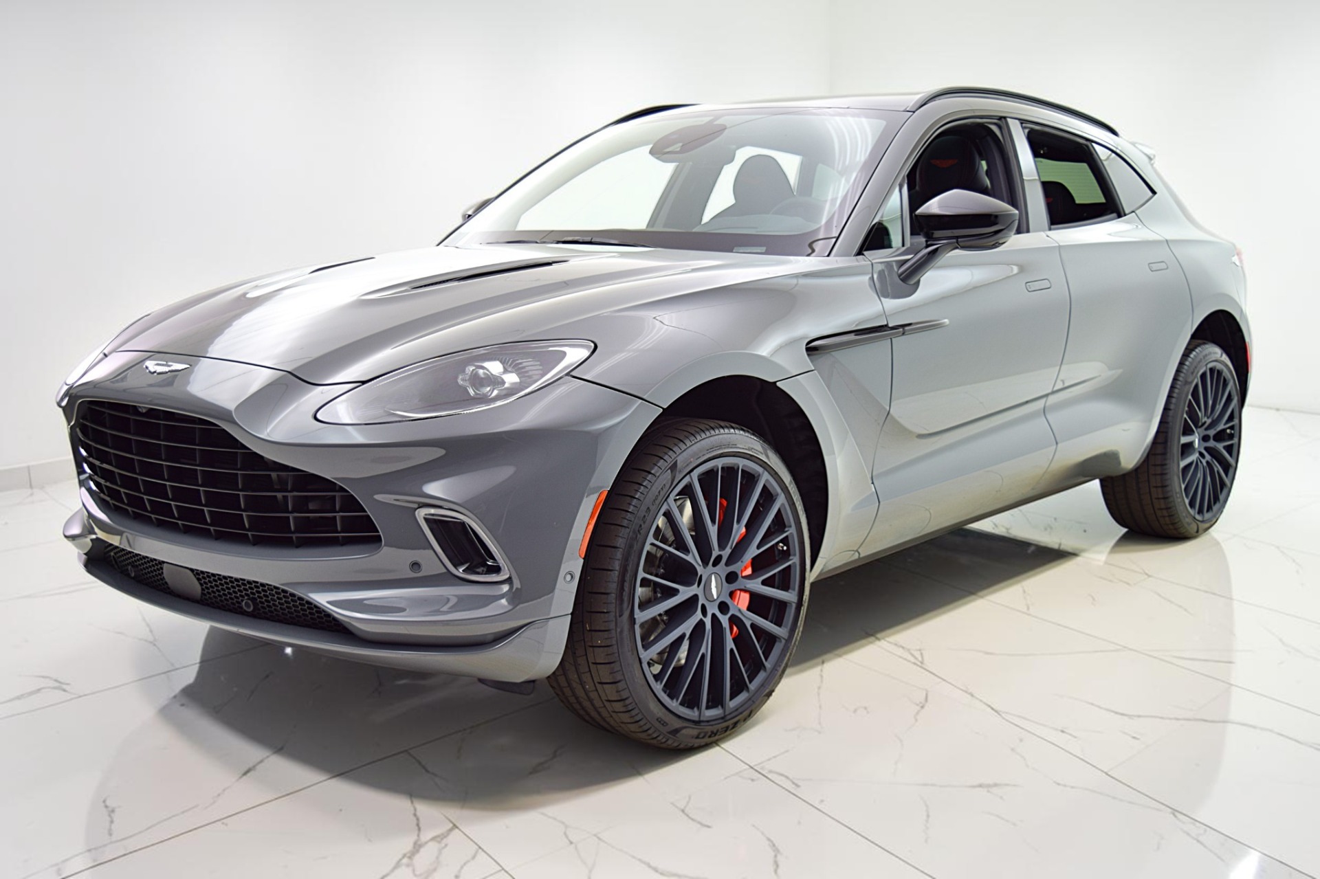 Used 2023 Aston Martin DBX for sale $115,000 at F.C. Kerbeck Aston Martin in Palmyra NJ 08065 2