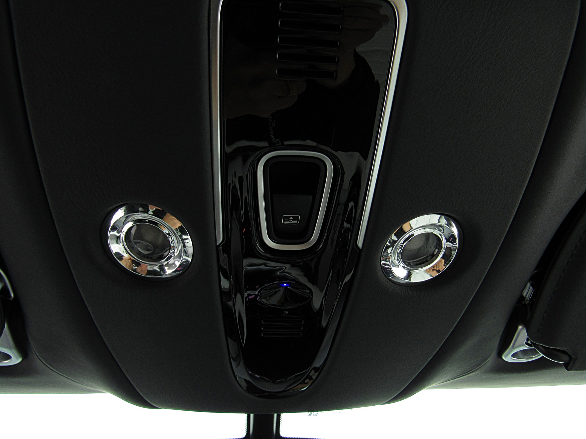 2023 Aston Martin DBX 707 - Photo 44