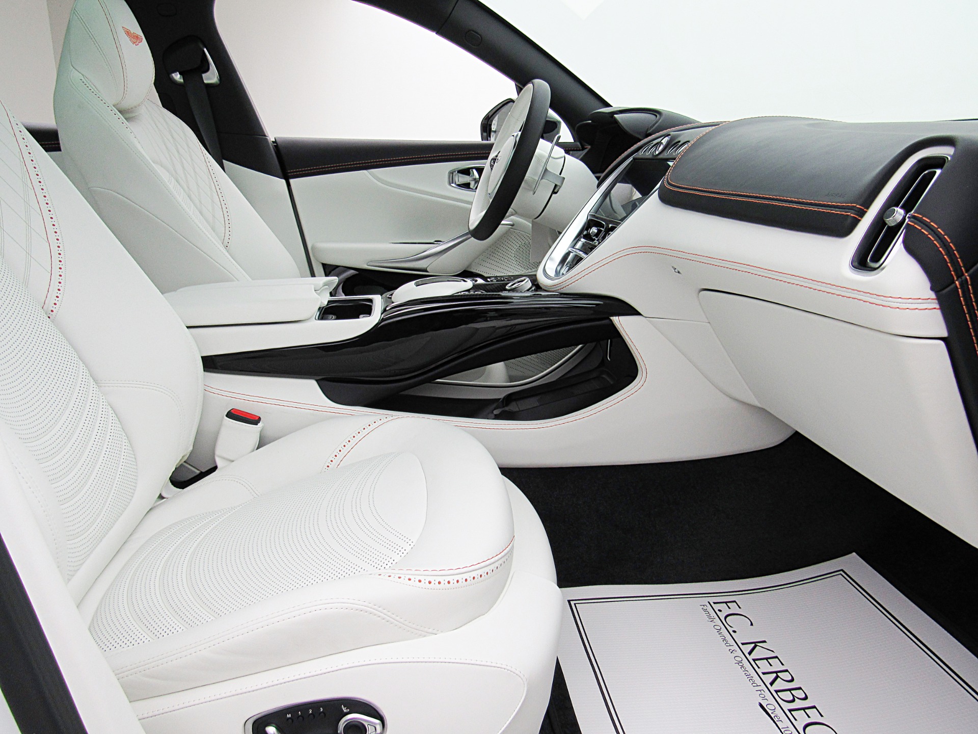 2023 Aston Martin DBX 707 - Photo 48