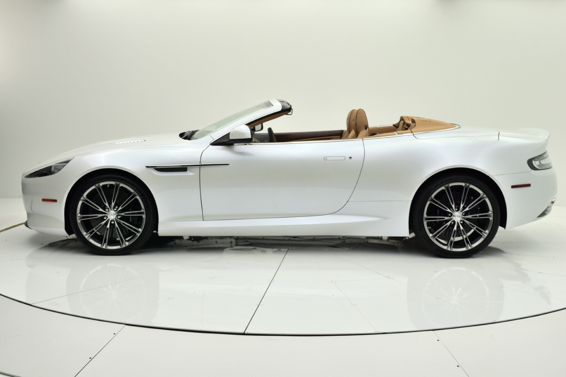 New 2015 Aston Martin DB9 Volante for sale Sold at F.C. Kerbeck Aston Martin in Palmyra NJ 08065 2