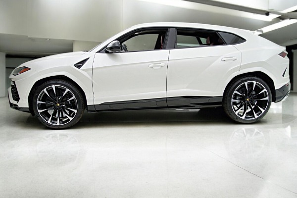 Used 2022 Lamborghini Urus /SELEZIONE PRE-OWNED CERTIFIED for sale $239,000 at F.C. Kerbeck Aston Martin in Palmyra NJ 08065 3