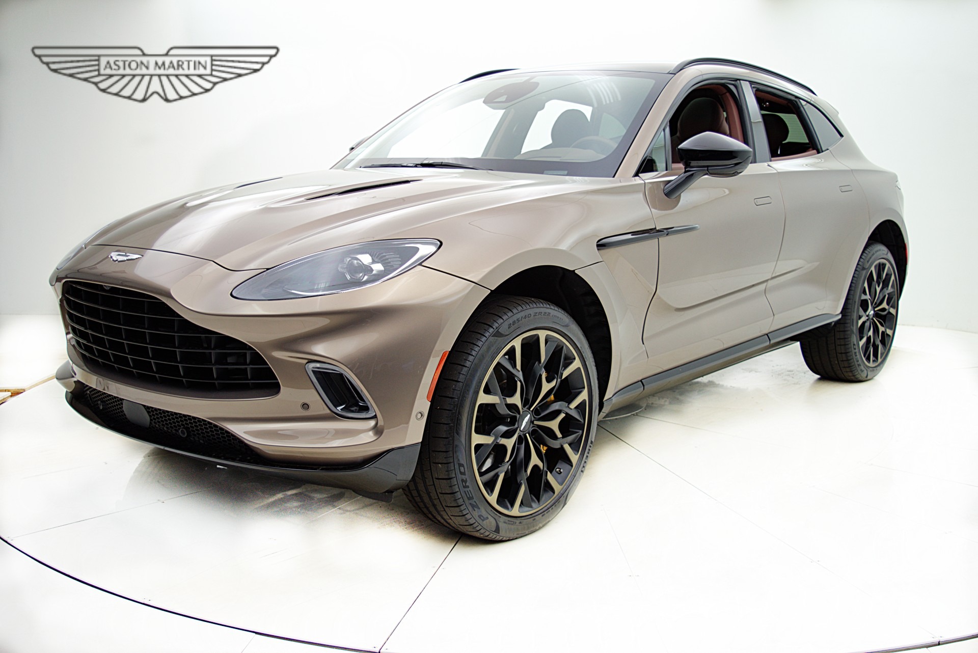 Used 2022 Aston Martin DBX for sale $176,000 at F.C. Kerbeck Aston Martin in Palmyra NJ 08065 2