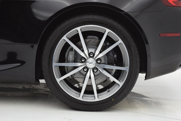 Used 2014 Aston Martin V8 Vantage Coupe for sale Sold at F.C. Kerbeck Aston Martin in Palmyra NJ 08065 4