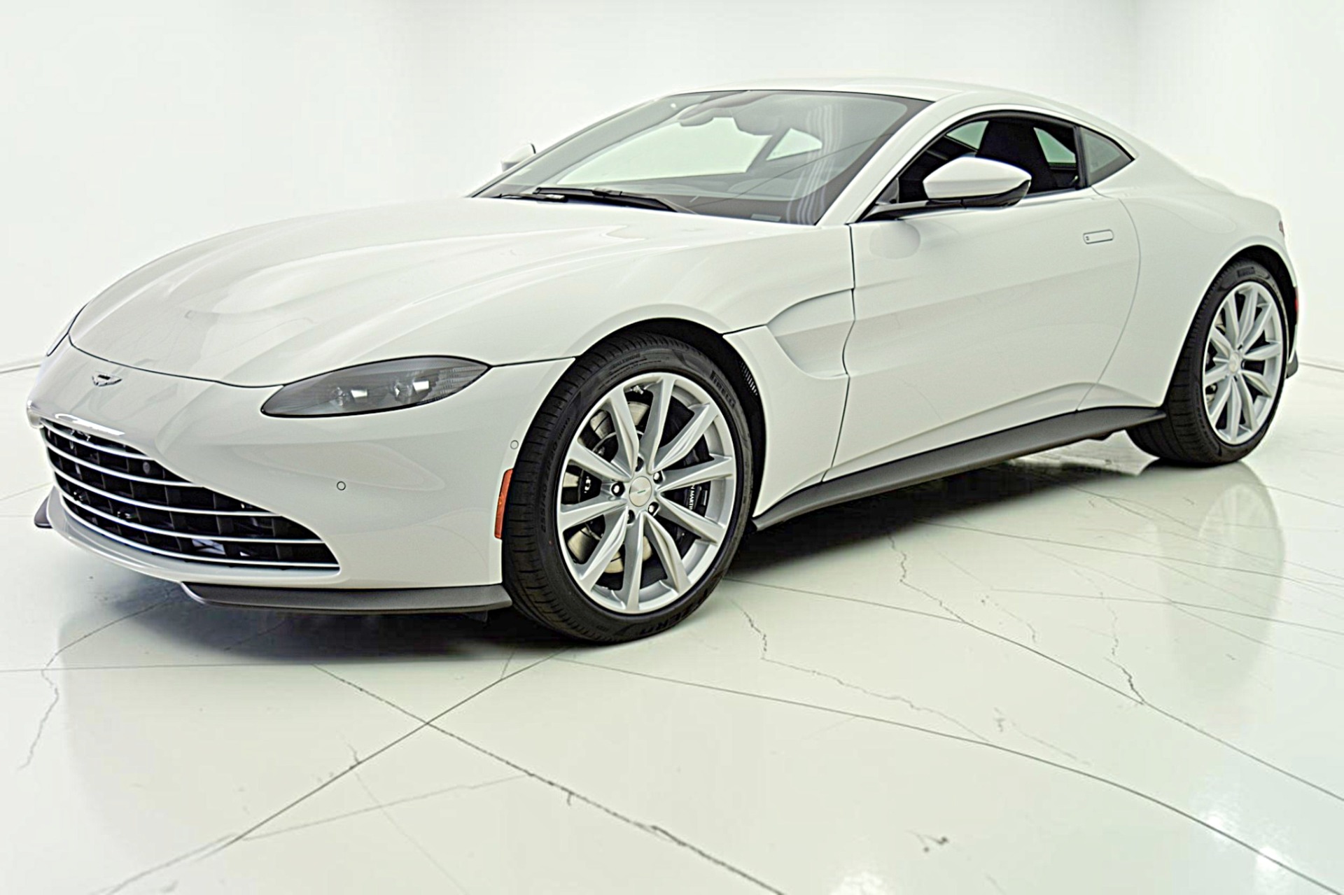 Used 2023 Aston Martin Vantage Coupe for sale $139,000 at F.C. Kerbeck Aston Martin in Palmyra NJ 08065 2