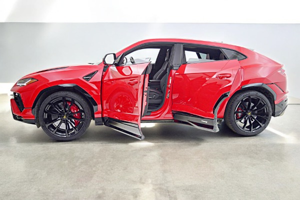 Used 2023 Lamborghini Urus S/SELEZIONE PRE-OWNED CERTIFIED for sale $249,000 at F.C. Kerbeck Aston Martin in Palmyra NJ 08065 4