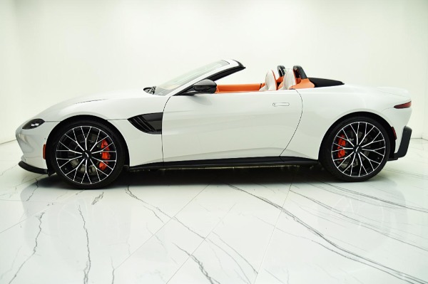 Used 2023 Aston Martin Vantage Roadster for sale $169,000 at F.C. Kerbeck Aston Martin in Palmyra NJ 08065 3