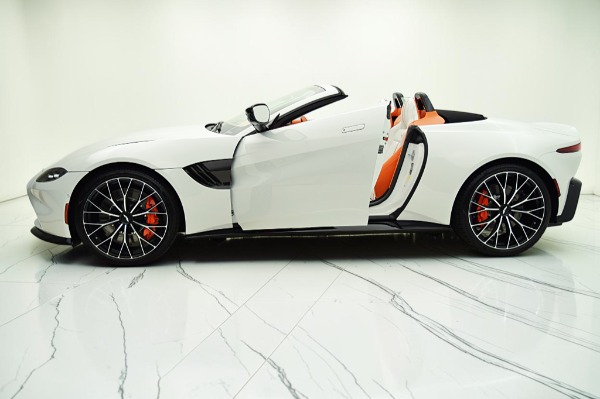 Used 2023 Aston Martin Vantage Roadster for sale $169,000 at F.C. Kerbeck Aston Martin in Palmyra NJ 08065 4