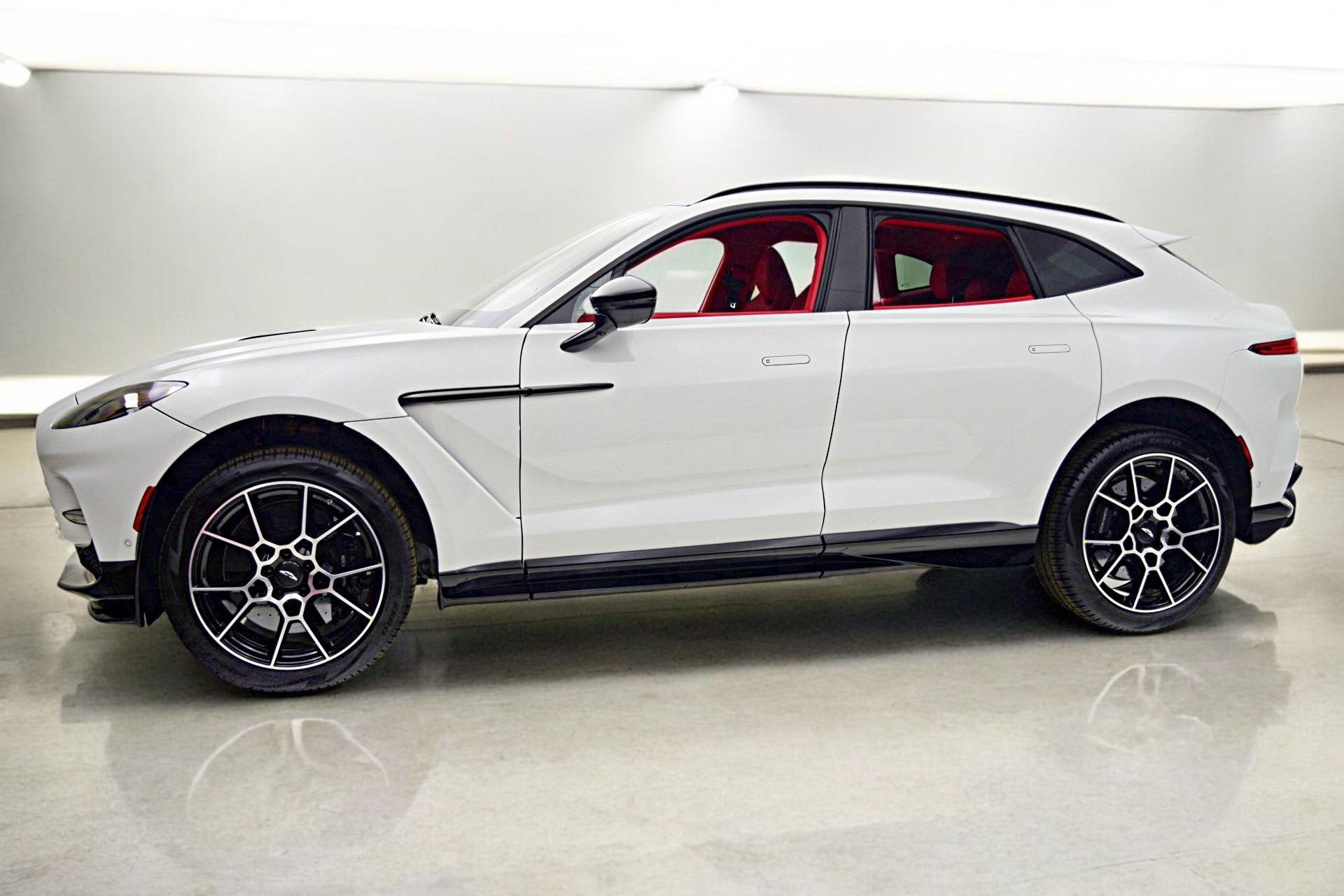 New 2025 Aston Martin DBX 707 For Sale (264,900) F.C. Kerbeck Aston Martin Stock 25A111