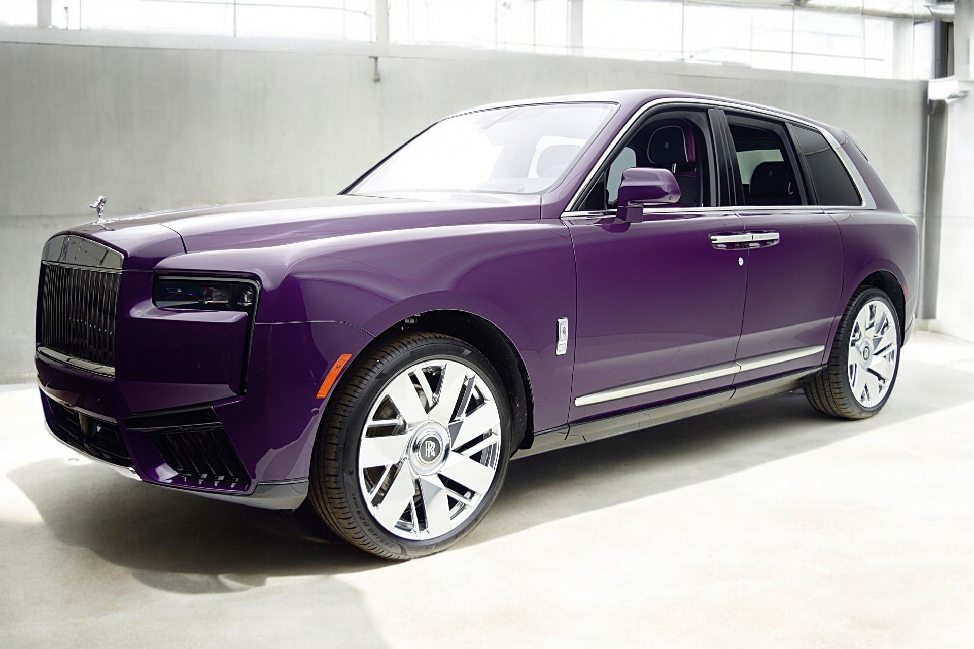 Used 2025 Rolls-Royce  Cullinan for sale $429,000 at F.C. Kerbeck Aston Martin in Palmyra NJ 08065 2