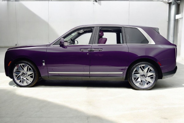Used 2025 Rolls-Royce  Cullinan for sale $429,000 at F.C. Kerbeck Aston Martin in Palmyra NJ 08065 3