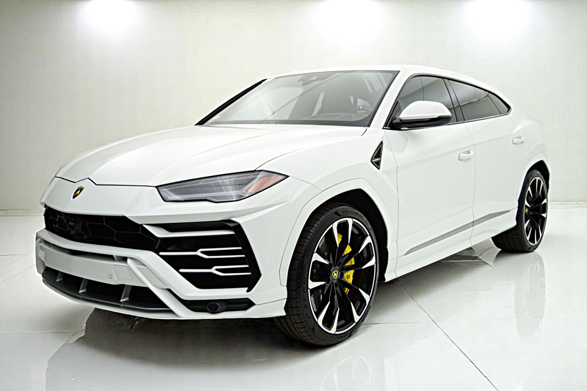 Used 2021 Lamborghini Urus /SELEZIONE PRE-OWNED CERTIFIED for sale Sold at F.C. Kerbeck Aston Martin in Palmyra NJ 08065 2
