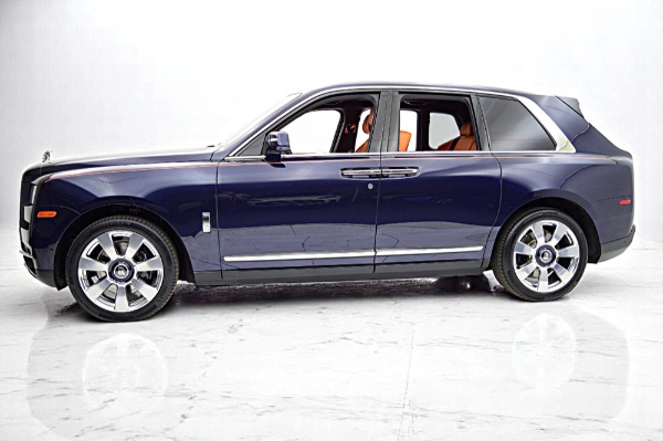 Used 2023 Rolls-Royce  Cullinan for sale $289,000 at F.C. Kerbeck Aston Martin in Palmyra NJ 08065 3