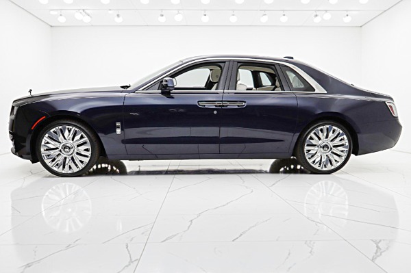 Used 2025 Rolls-Royce Ghost /LEASE OPTIONS AVAILABLE for sale $359,000 at F.C. Kerbeck Aston Martin in Palmyra NJ 08065 3