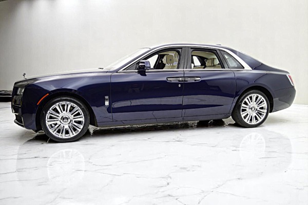 Used 2022 Rolls-Royce Ghost /LEASE OPTIONS AVAILABLE for sale $249,000 at F.C. Kerbeck Aston Martin in Palmyra NJ 08065 3