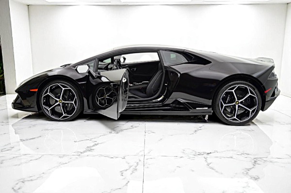 Used 2020 Lamborghini Huracan EVO for sale $285,000 at F.C. Kerbeck Aston Martin in Palmyra NJ 08065 4