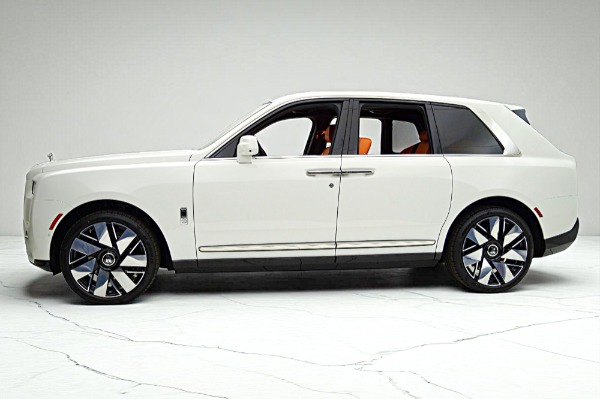 New 2025 Rolls-Royce Cullinan for sale $483,475 at F.C. Kerbeck Aston Martin in Palmyra NJ 08065 3