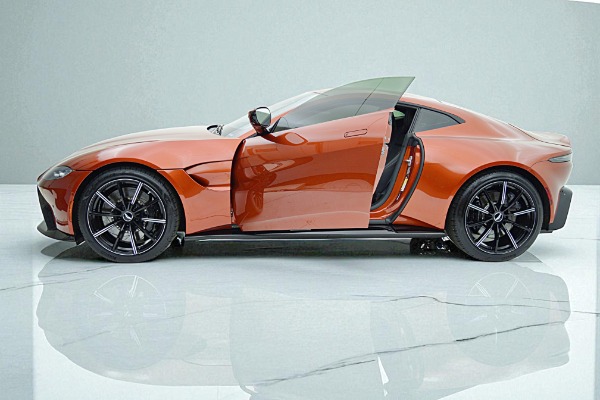 Used 2020 Aston Martin Vantage Coupe for sale $99,000 at F.C. Kerbeck Aston Martin in Palmyra NJ 08065 4