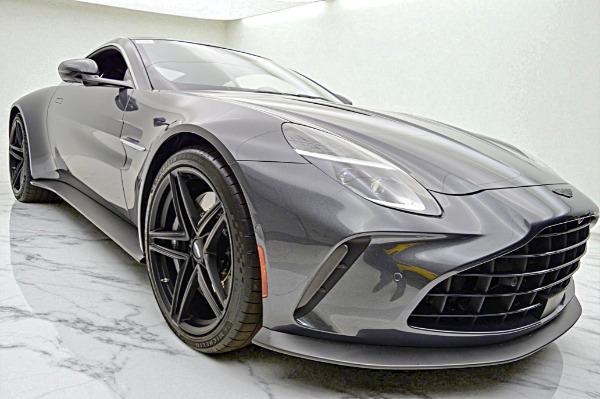 Used 2025 Aston Martin Vantage Coupe for sale $195,000 at F.C. Kerbeck Aston Martin in Palmyra NJ 08065 3
