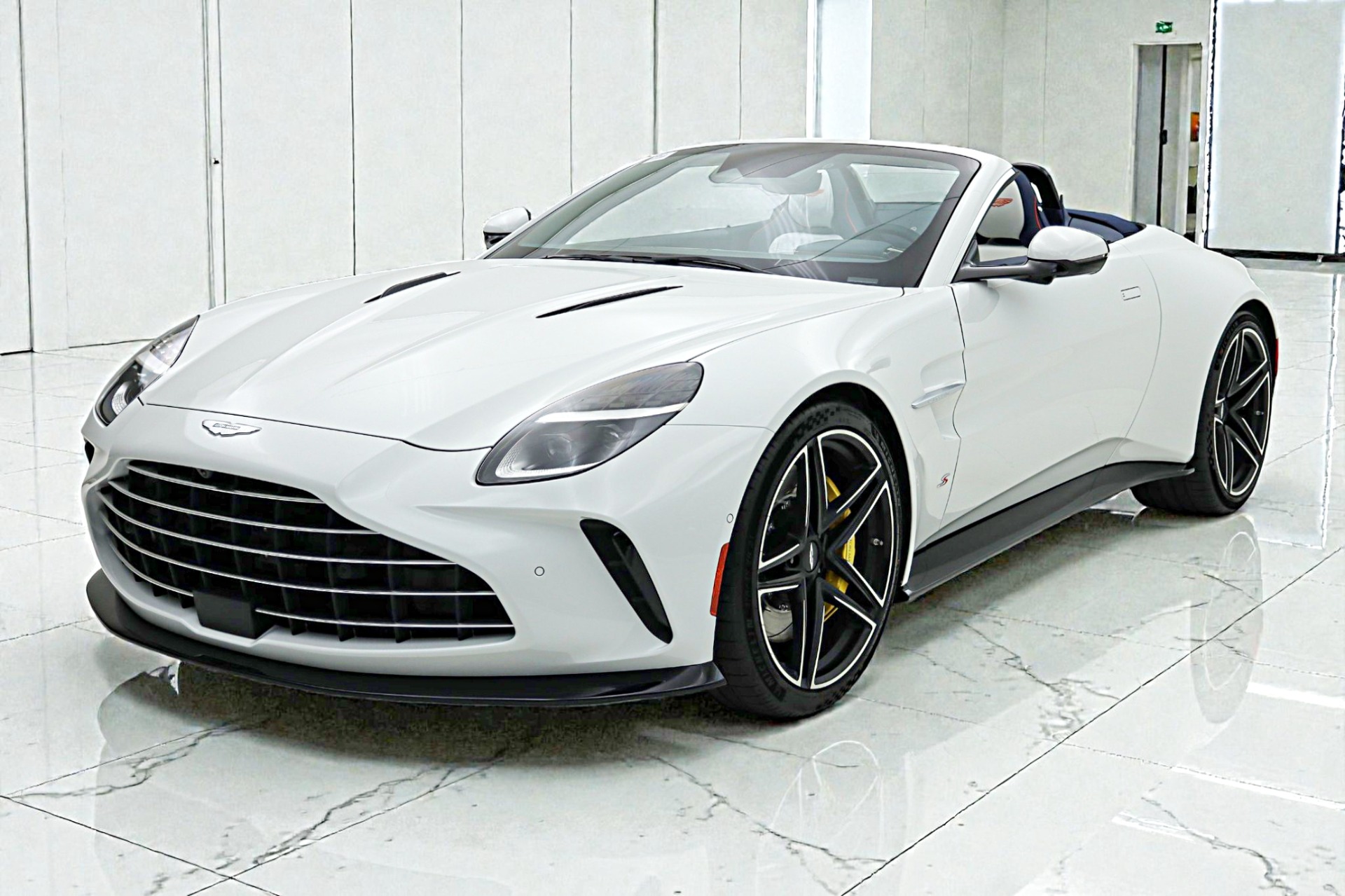 New 2026 Aston Martin Vantage S For Sale ($258,000) | F.C. Kerbeck