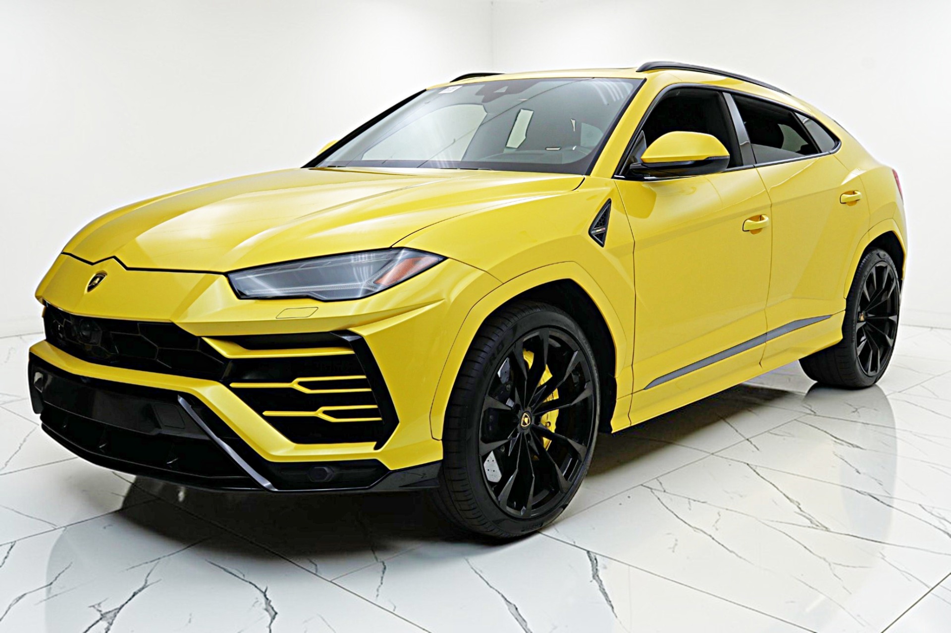 Used 2022 Lamborghini Urus /SELEZIONE PRE-OWNED CERTIFIED for sale $225,000 at F.C. Kerbeck Aston Martin in Palmyra NJ 08065 2