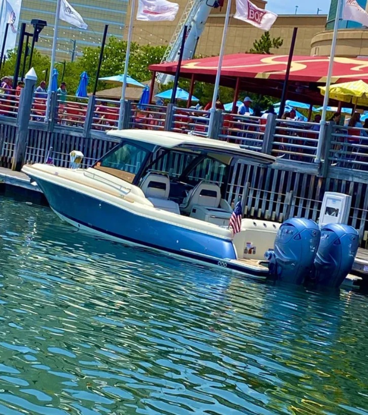 Used 2021 Chris-Craft Calypso 35 for sale $429,000 at F.C. Kerbeck Aston Martin in Palmyra NJ 08065 2