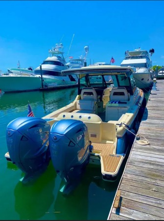 Used 2021 Chris-Craft Calypso 35 for sale $429,000 at F.C. Kerbeck Aston Martin in Palmyra NJ 08065 4