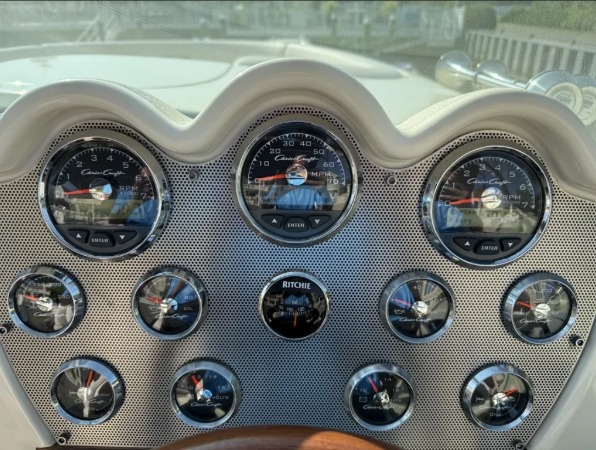 Used 2019 Chris-Craft Launch 30 for sale $130,000 at F.C. Kerbeck Aston Martin in Palmyra NJ 08065 4