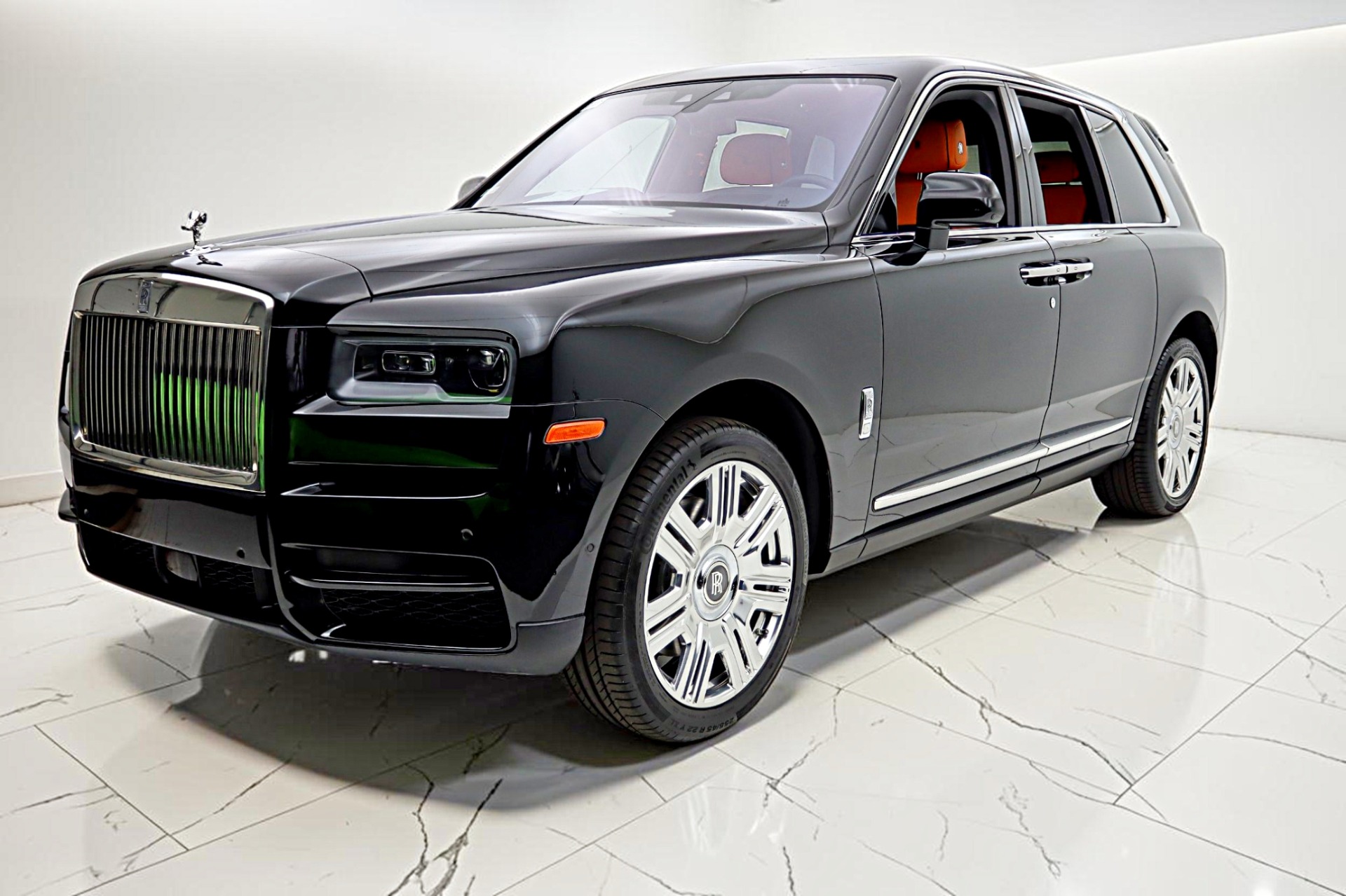 Used 2022 Rolls-Royce  Cullinan for sale $319,000 at F.C. Kerbeck Aston Martin in Palmyra NJ 08065 2