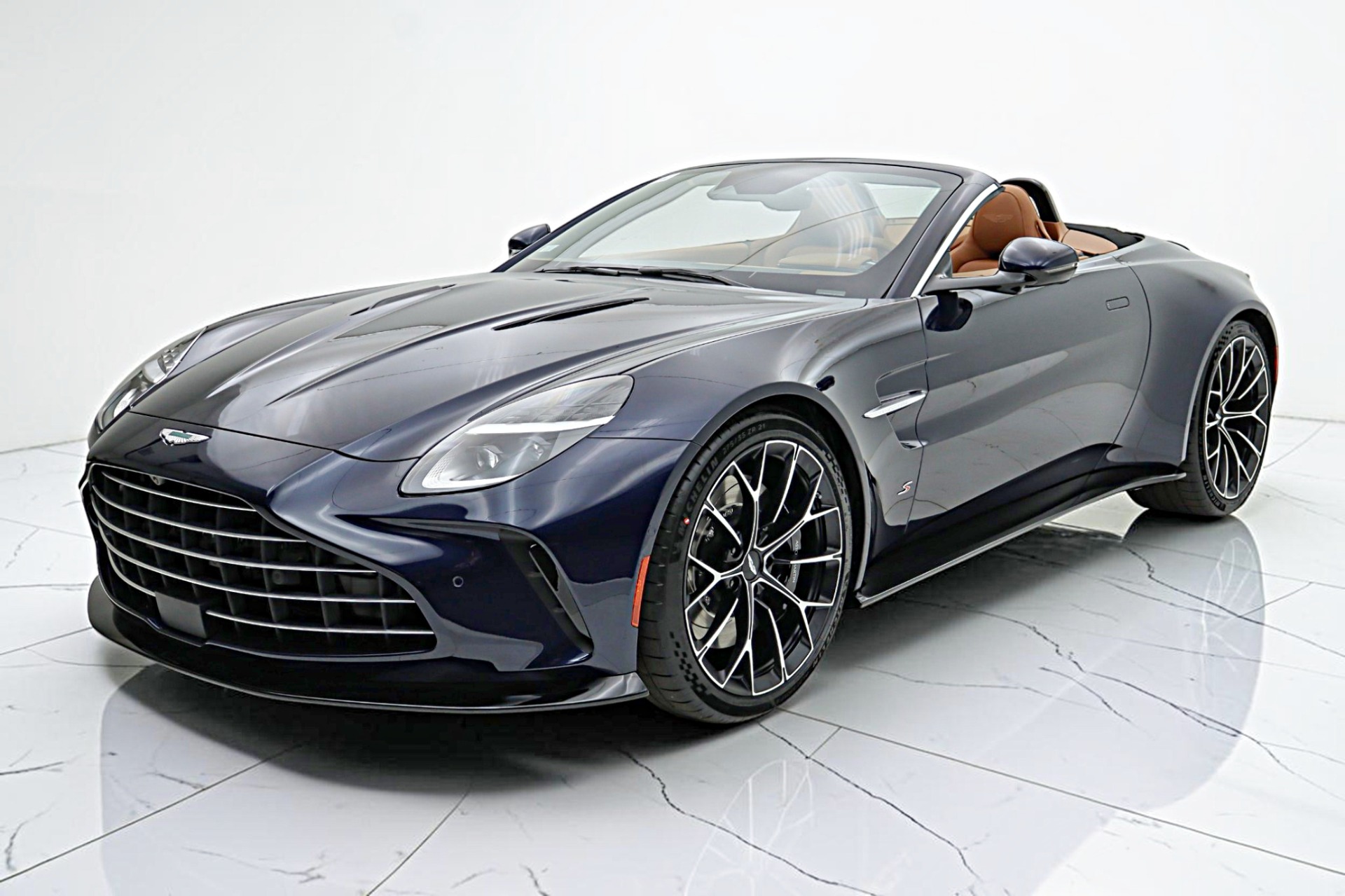 2026 Aston Martin Vantage 4.0 V8 Roadster's photo