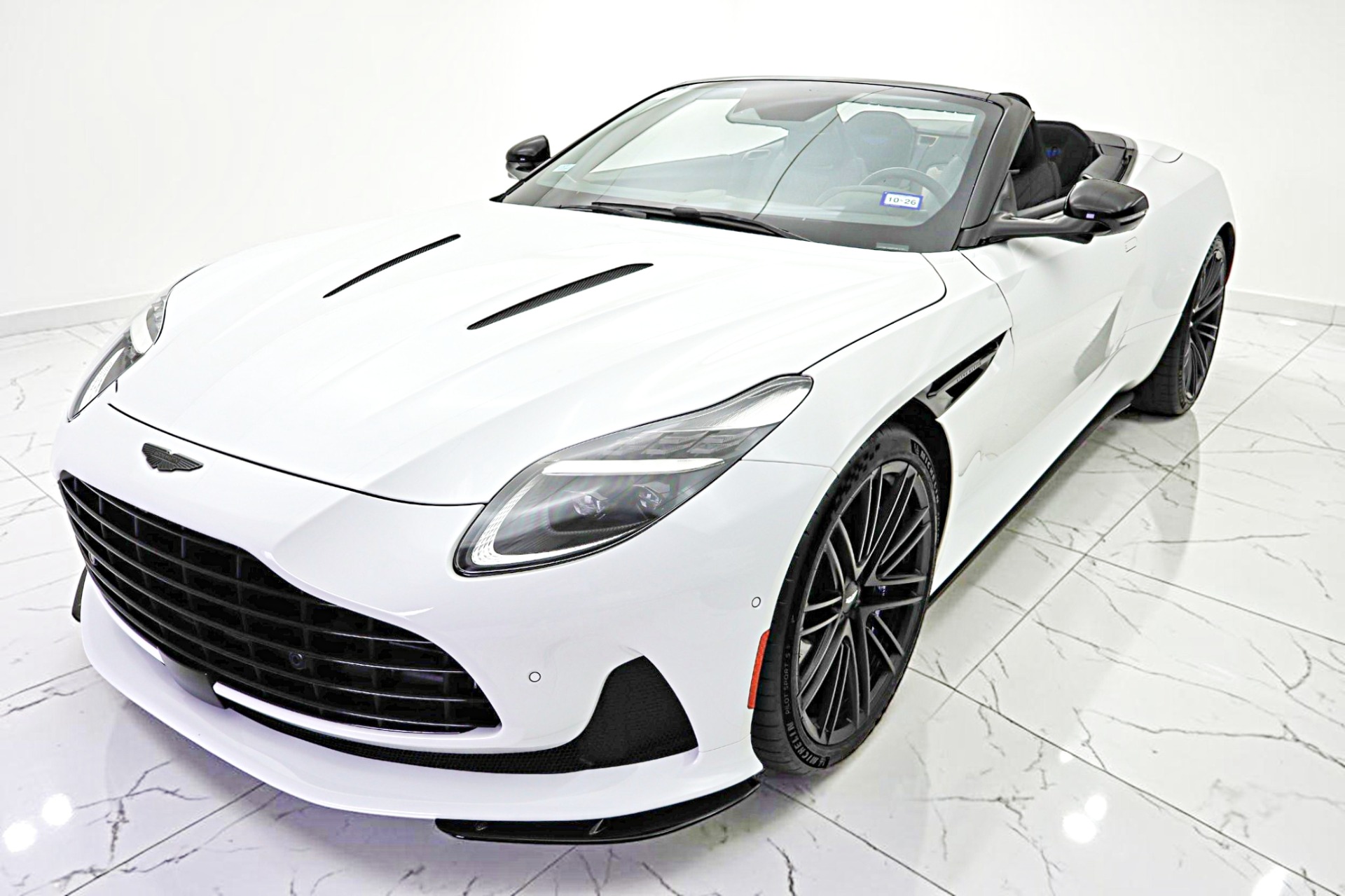 2024 Aston Martin DB12 Base - Photo 12