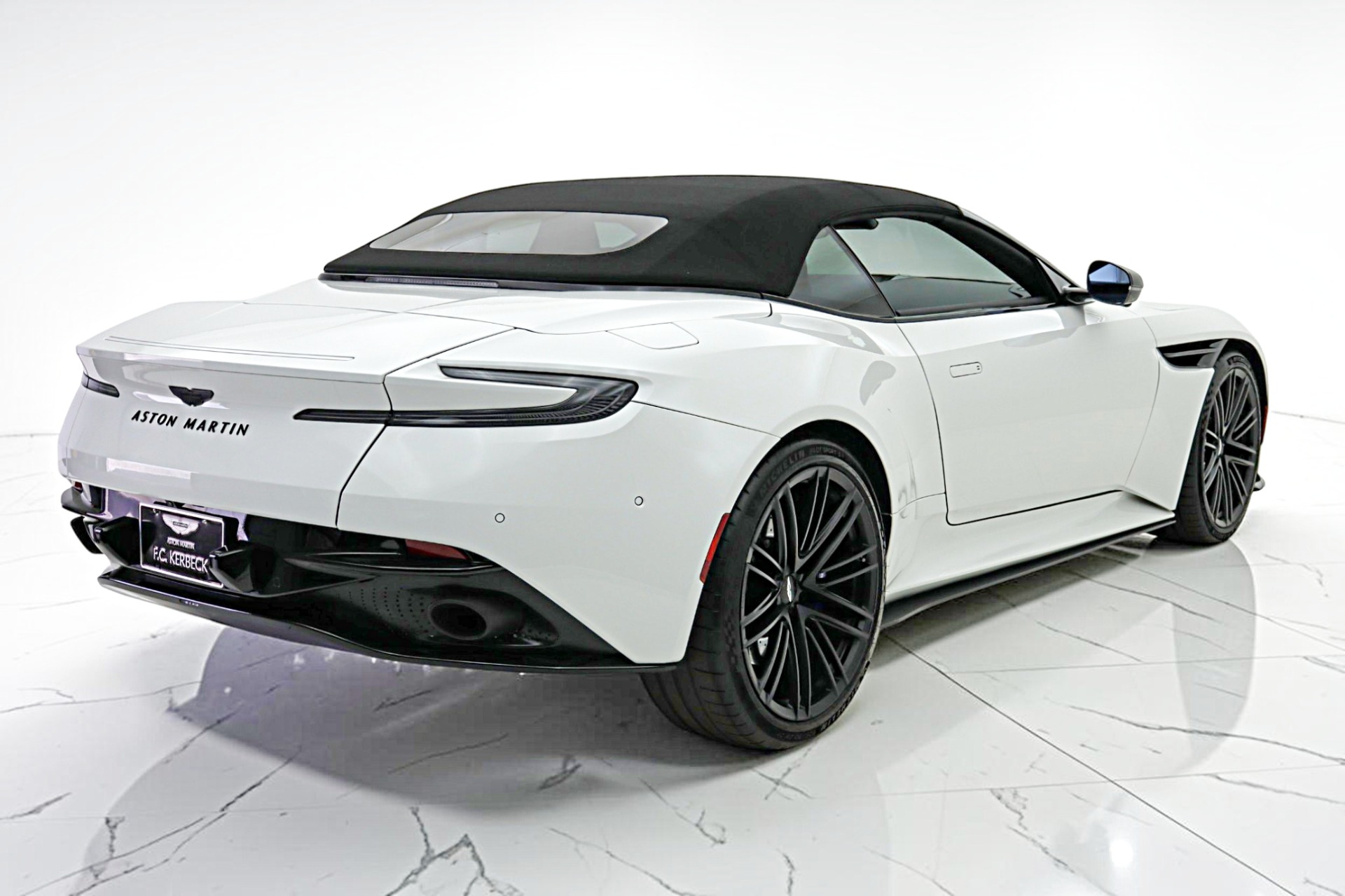 2024 Aston Martin DB12 Base - Photo 28