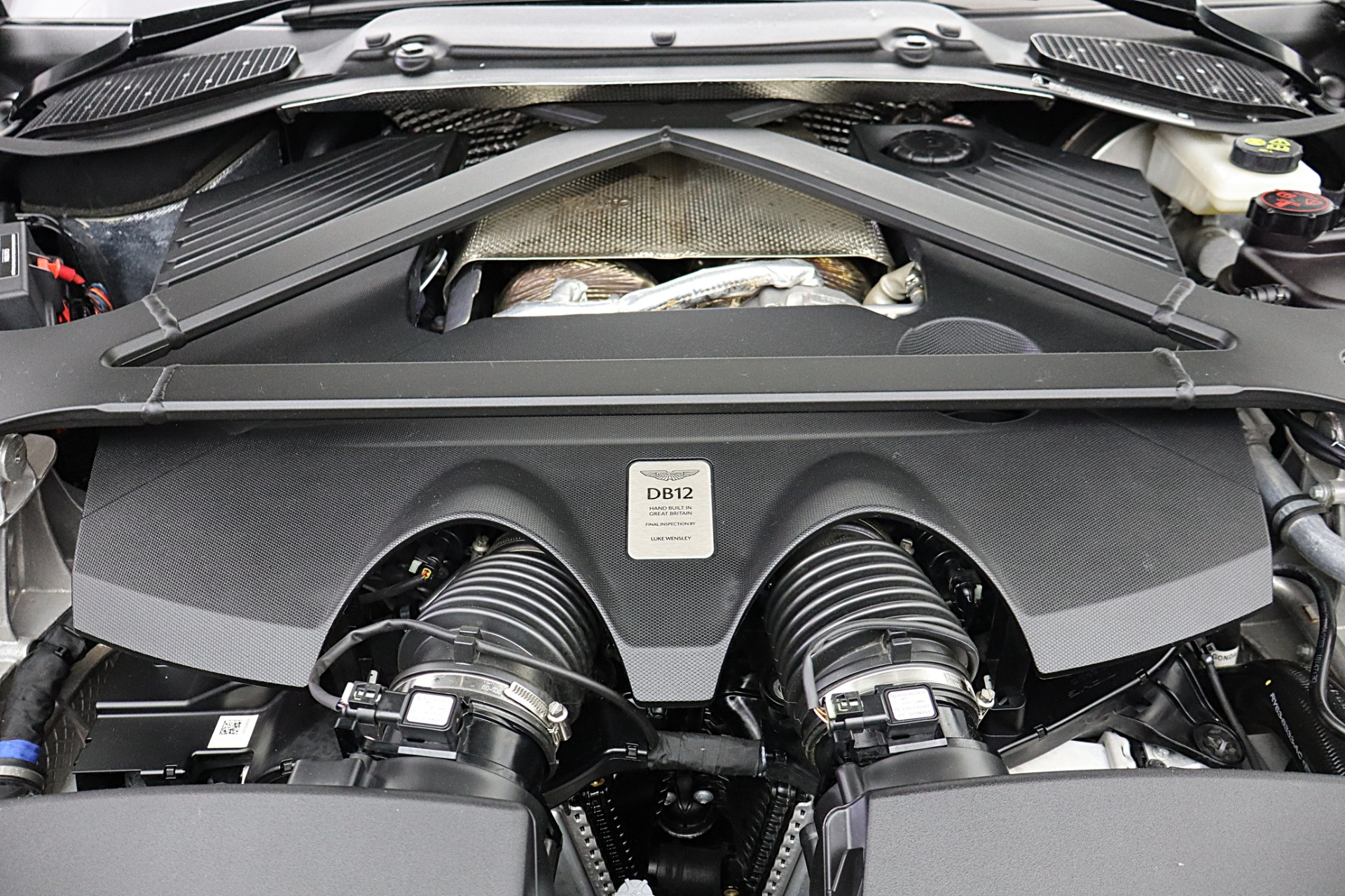 2024 Aston Martin DB12 Base - Photo 34