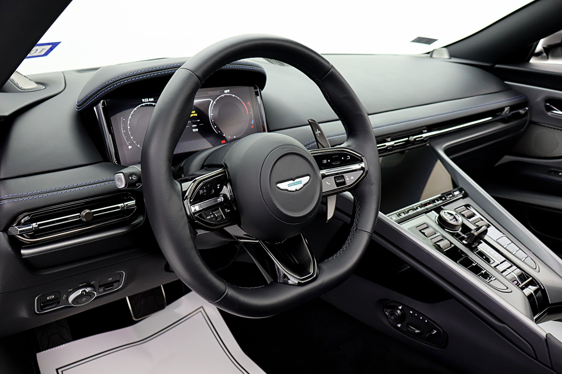 2024 Aston Martin DB12 Base - Photo 36