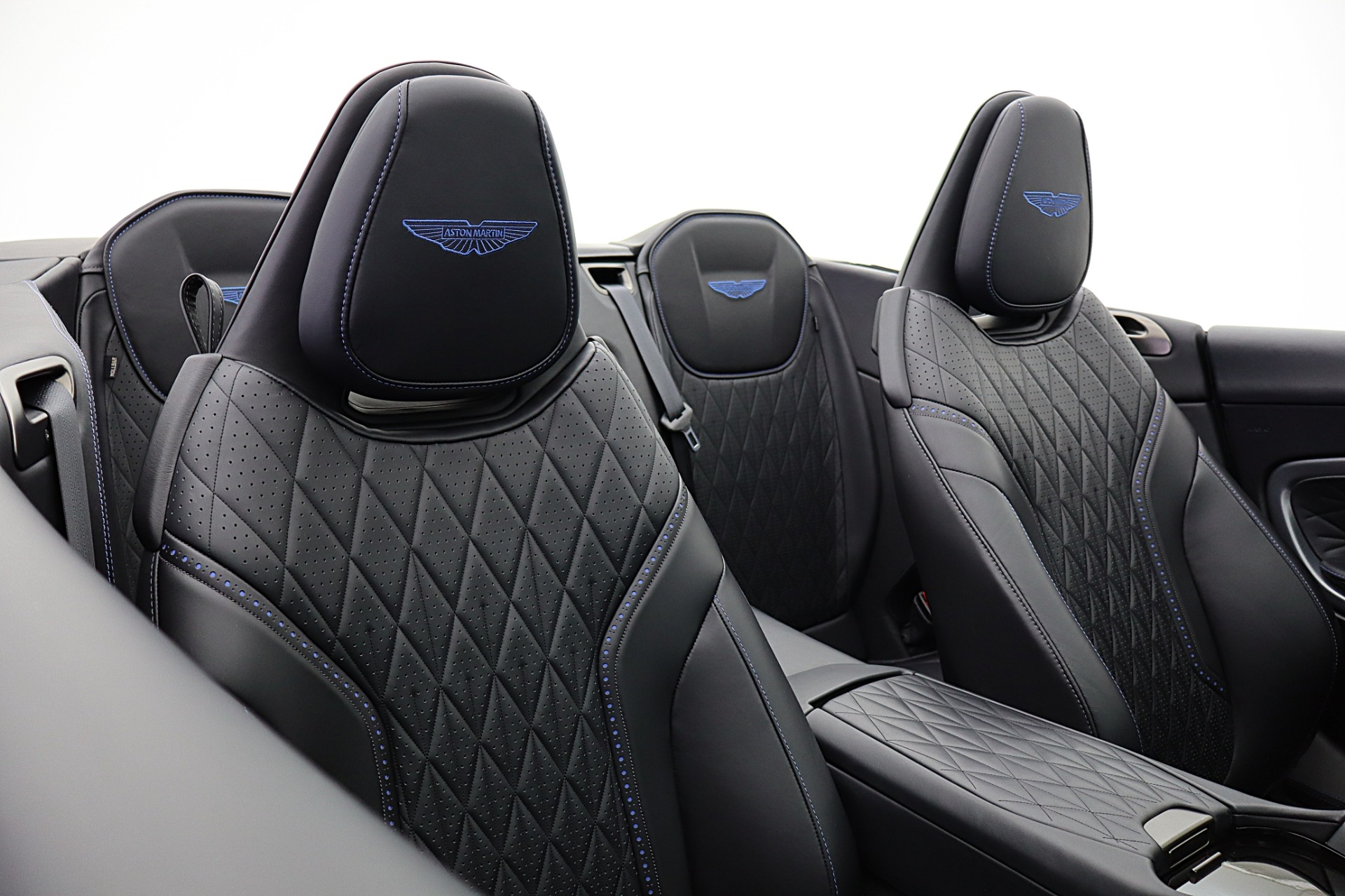2024 Aston Martin DB12 Base - Photo 43