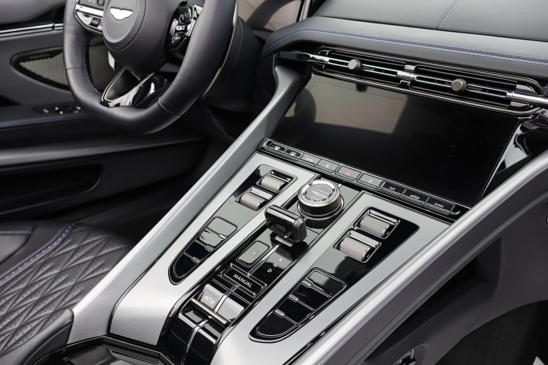 2024 Aston Martin DB12 Base - Photo 47