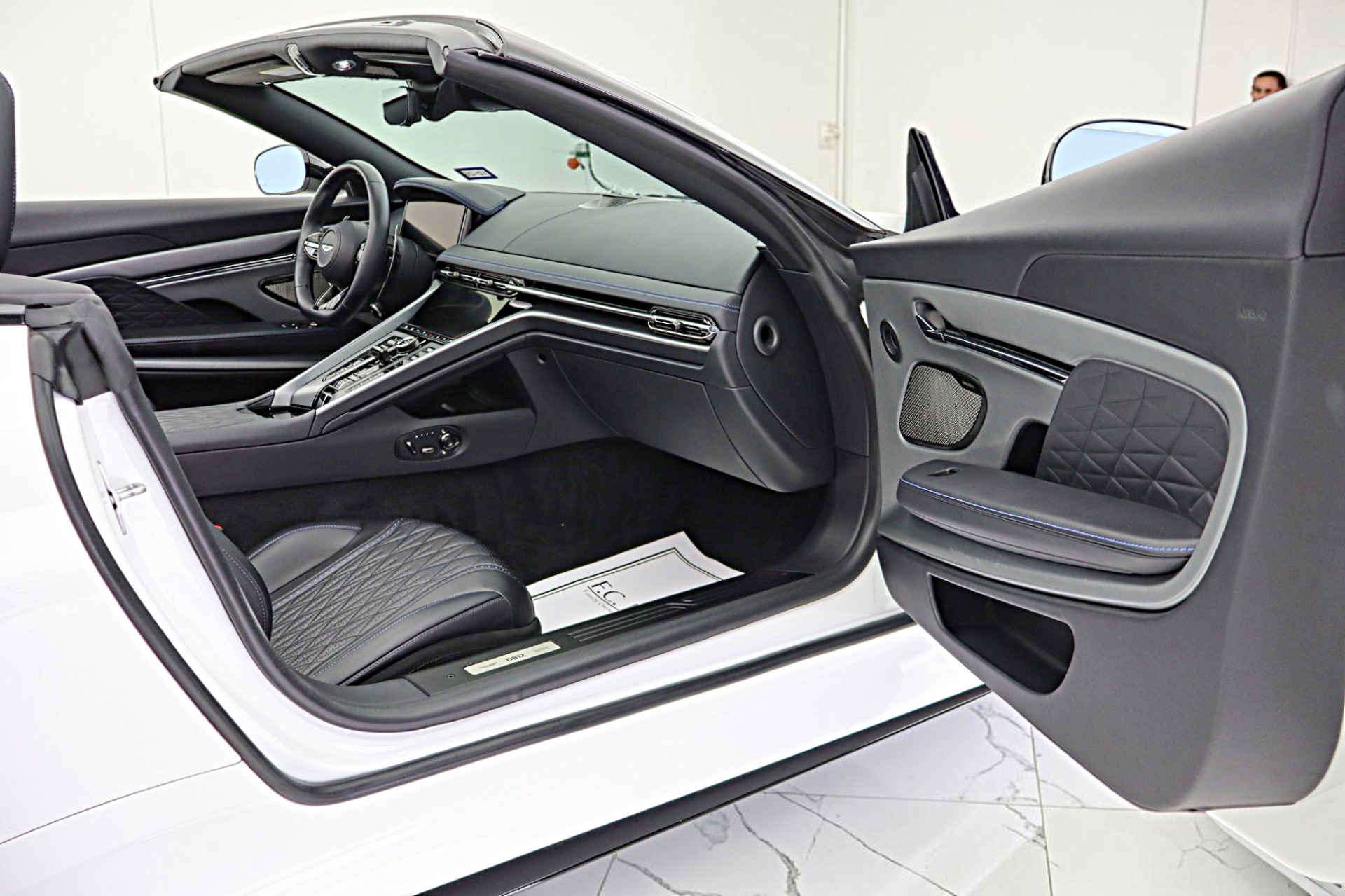 2024 Aston Martin DB12 Base - Photo 49
