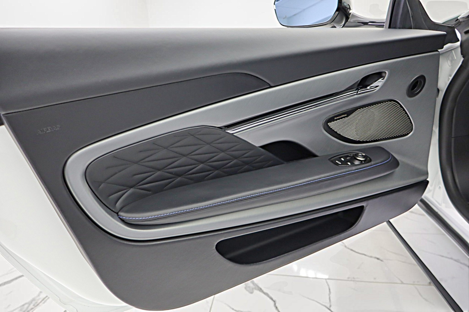 2024 Aston Martin DB12 Base - Photo 55