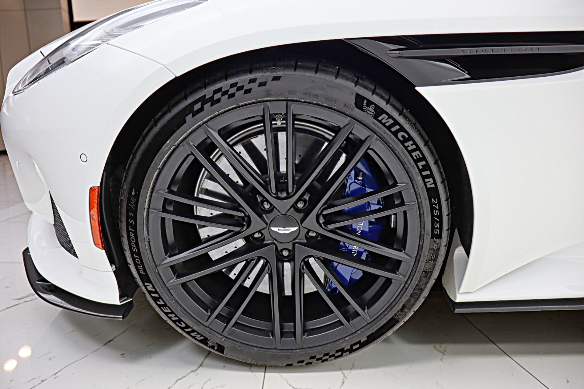 2024 Aston Martin DB12 Base - Photo 57
