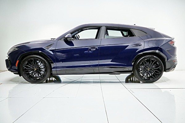 Used 2025 Lamborghini Urus SE/LEASE OPTIONS AVAILABLE for sale $309,000 at F.C. Kerbeck Aston Martin in Palmyra NJ 08065 3