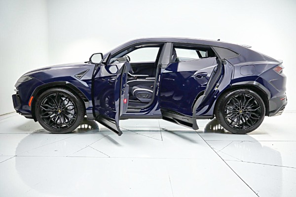 Used 2025 Lamborghini Urus SE/LEASE OPTIONS AVAILABLE for sale $309,000 at F.C. Kerbeck Aston Martin in Palmyra NJ 08065 4