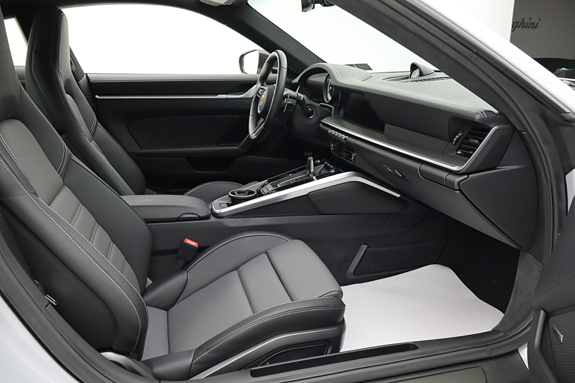 2023 Porsche 911 Turbo S - Photo 28